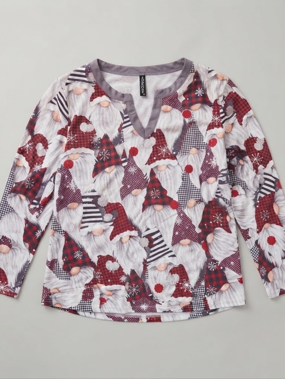 Noracora Christmas Gnome Buffalo Plaid Long Sleeve V-Neck Top Women's Size Small